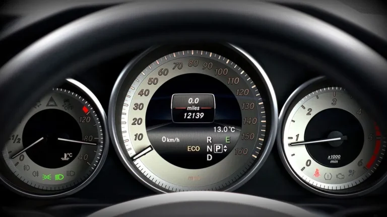 Car with visual indicators comparing mileage and age in relation to its value