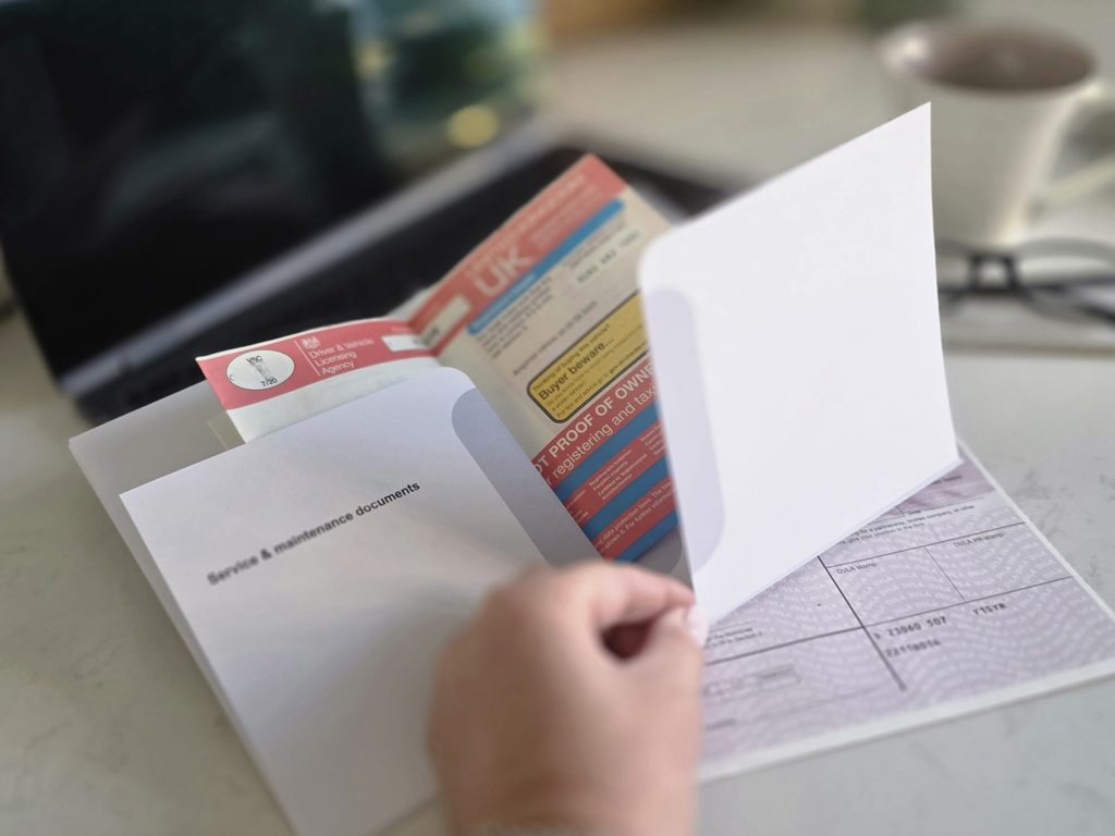 jamjar Vehicle Service & History Record with supporting vehicle documents